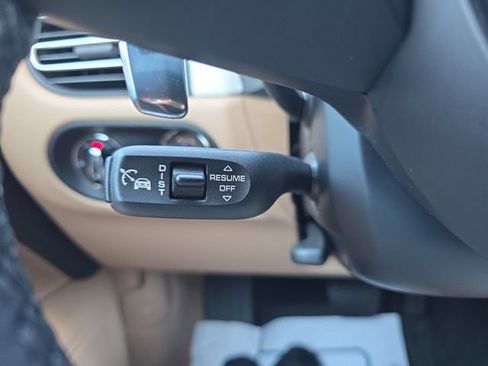Used 2023 Porsche Macan Turbo AWD/4WD image 22