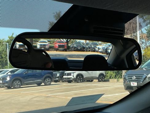 New 2025 Nissan Versa SV w/ Trunk Package image 25