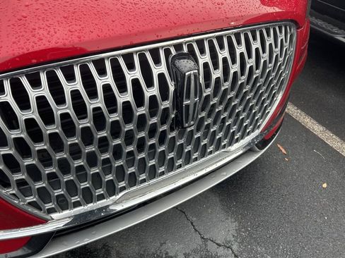 Certified 2023 Lincoln Corsair Standard w/ Equipment Group 101A image 4