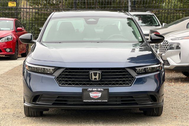 Used 2025 Honda Accord SE image 11
