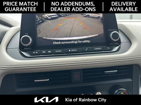 Used 2023 Nissan Rogue SV image 44