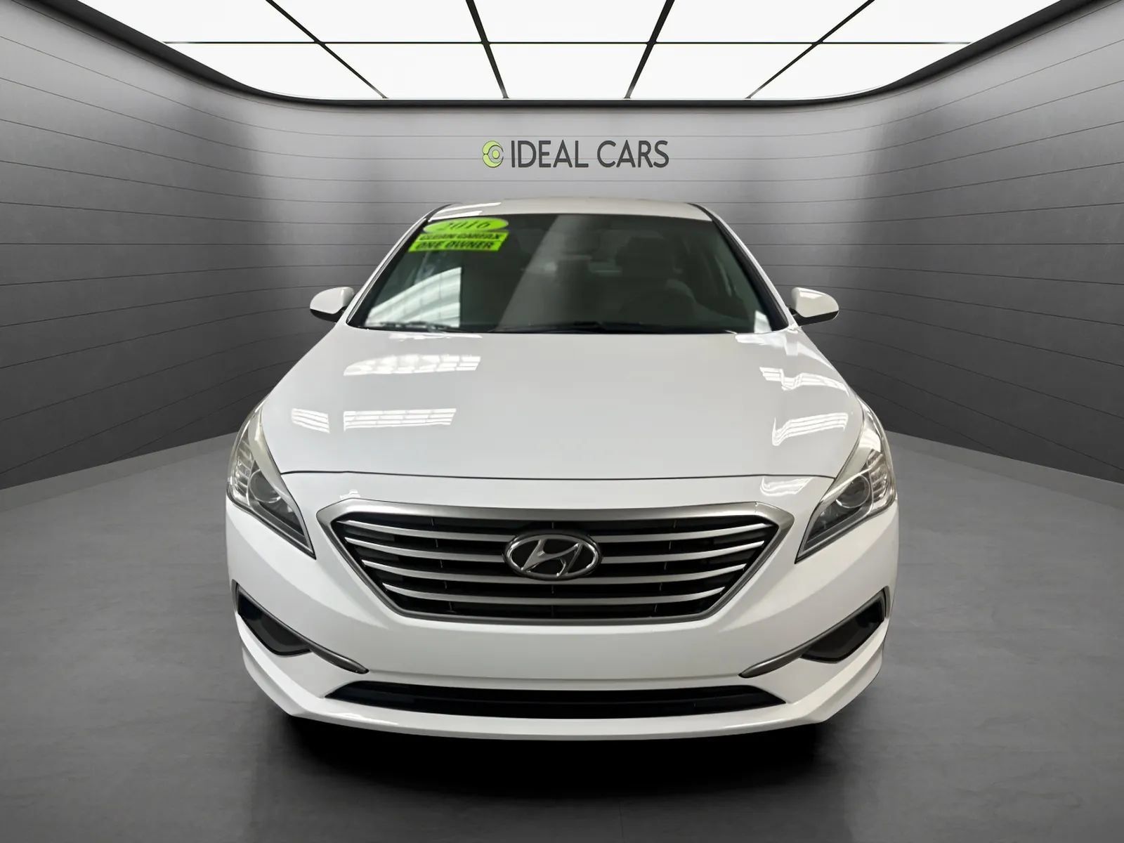 Used 2016 Hyundai Sonata SE FWD image 2