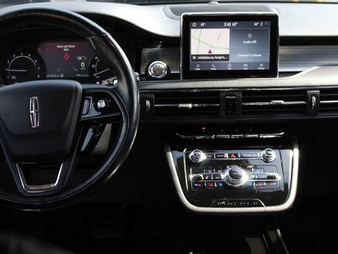 Used 2020 Lincoln Corsair AWD w/ Equipment Group 101A image 10