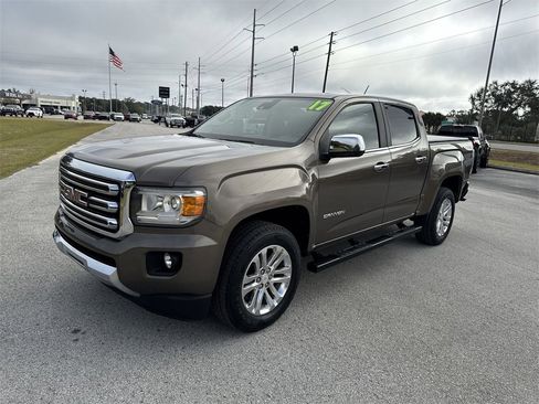 Used 2017 GMC Canyon SLT w/ Driver Alert Package image 4