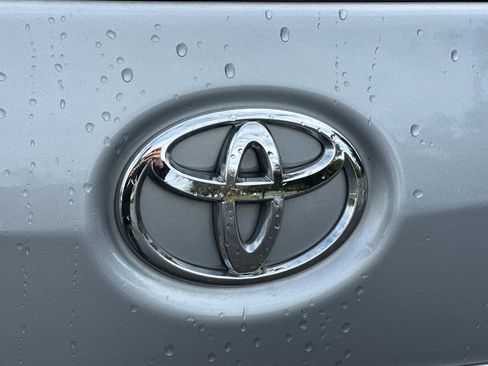 Used 2015 Toyota Sienna Limited Premium image 40