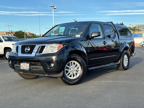 Used 2014 Nissan Frontier SV w/ SV Value Truck Package image 2