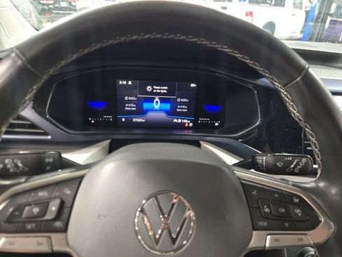 Used 2022 Volkswagen Taos SE AWD/4WD image 16