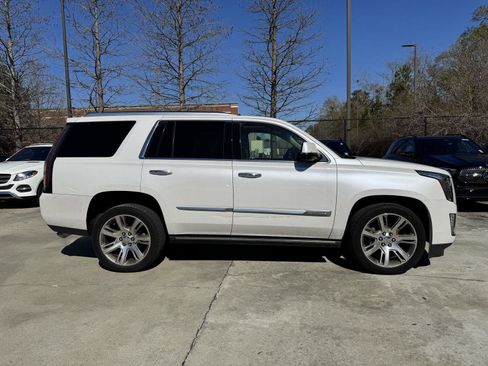 Used 2016 Cadillac Escalade Premium image 27