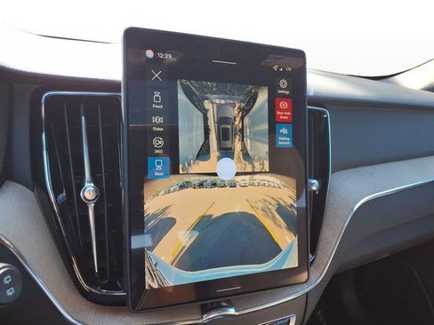 New 2026 Volvo XC60 B5 Plus w/ Protection Package Premier image 15