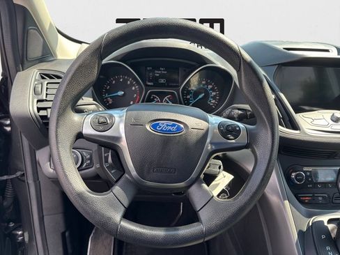 Used 2016 Ford Escape SE w/ Equipment Group 201A FWD image 17