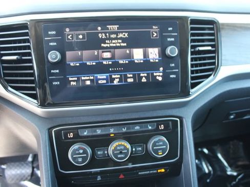 Used 2022 Volkswagen Atlas SE FWD image 21