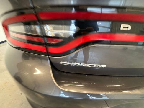 Used 2021 Dodge Charger SXT w/ Leather Interior Group RWD image 5