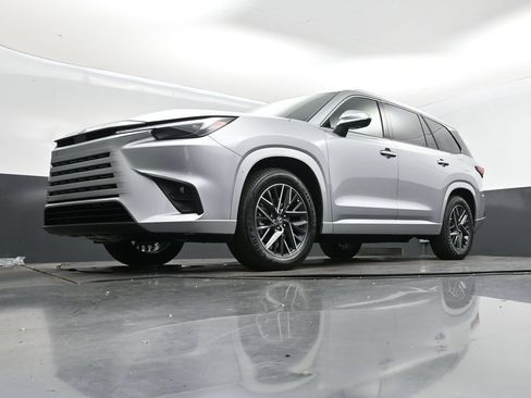 Used 2025 Lexus TX 350 AWD w/ Technology Package image 39