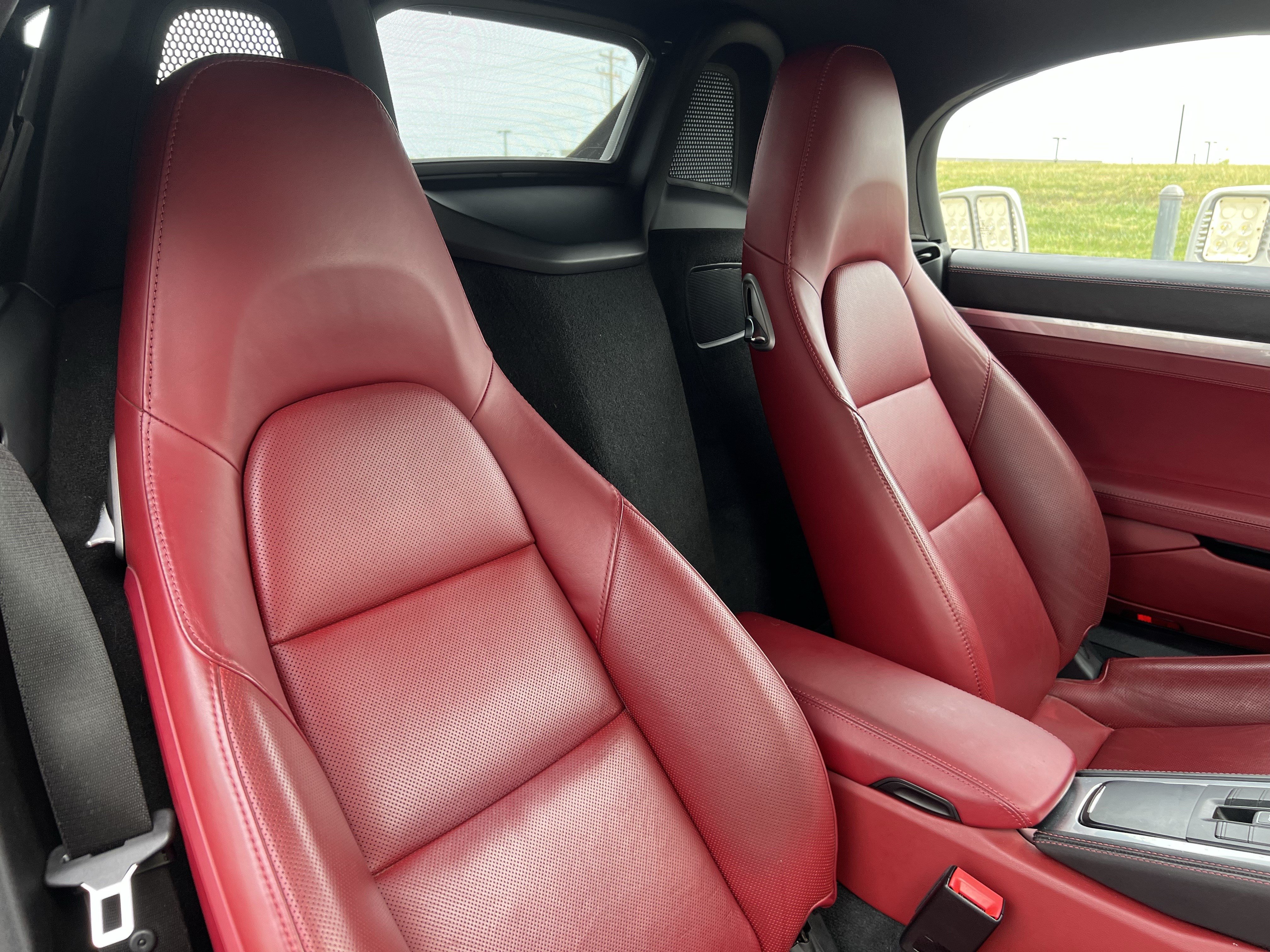 Used 2017 Porsche 718 Boxster RWD image 35