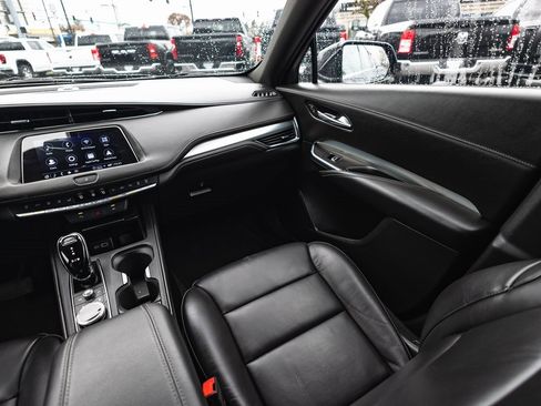 Used 2023 Cadillac XT4 Premium Luxury image 25