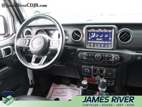 Used 2023 Jeep Wrangler Unlimited Rubicon 4xe w/ Cold Weather Group AWD/4WD image 13
