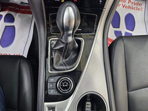 Used 2016 INFINITI Q50 3.0t Premium w/ Driver Assistance Package image 36