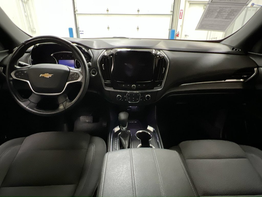 Used 2022 Chevrolet Traverse LT FWD image 10