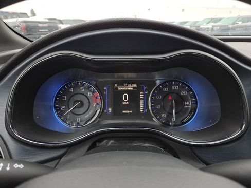 Used 2015 Chrysler 200 S w/ Comfort Group image 31