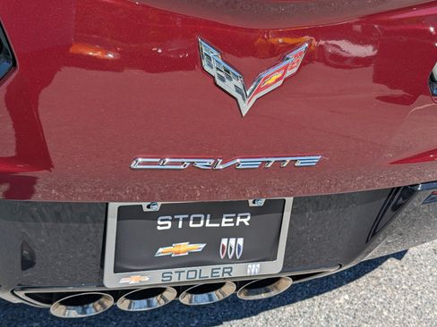 Used 2016 Chevrolet Corvette Z06 w/ 3LZ Preferred Equipment Group RWD image 9