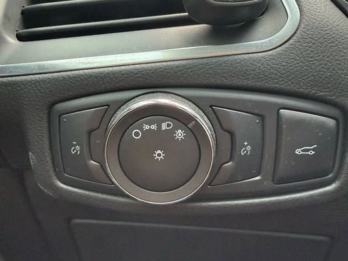 Used 2015 Ford Edge Titanium image 17