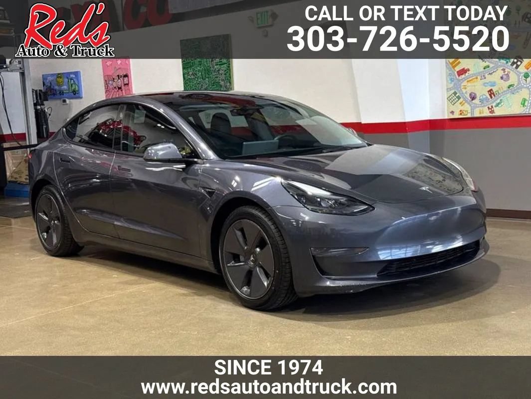 Used 2023 Tesla Model 3 Standard Range RWD image 1