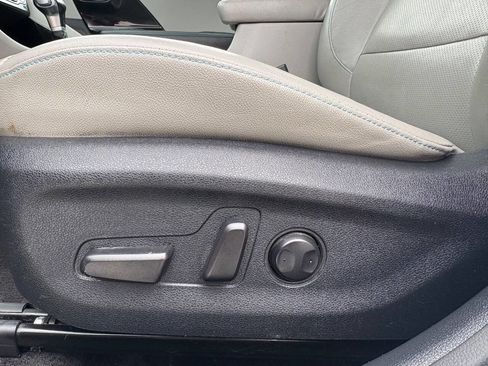 Used 2017 Kia Niro Touring w/ Advanced Technology Package image 30