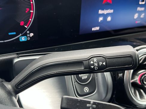 Certified 2024 Mercedes-Benz GLB 250 4MATIC image 26