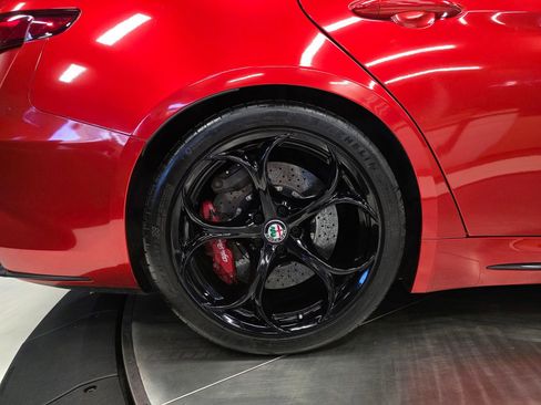 Used 2017 Alfa Romeo Giulia Quadrifoglio image 50