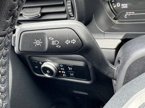 Used 2023 Ford Explorer XLT w/ Equipment Group 202A AWD/4WD image 28
