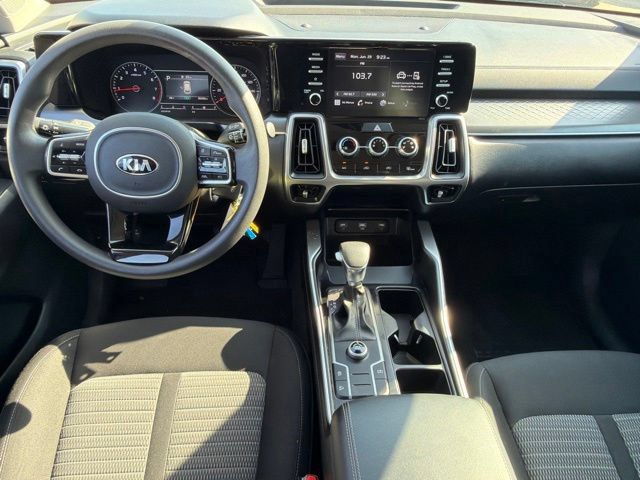 Used 2021 Kia Sorento LX FWD image 15