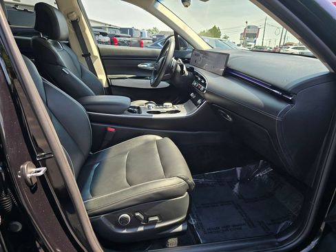 Used 2026 Genesis GV70 2.5T Advanced AWD/4WD image 11