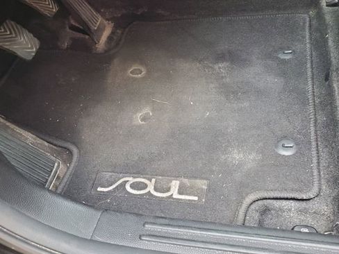 Used 2015 Kia Soul image 14