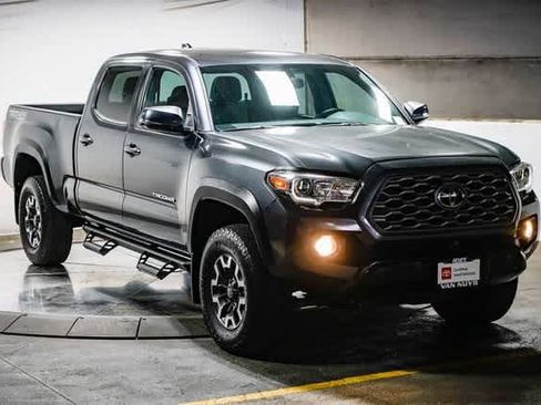 Certified 2021 Toyota Tacoma TRD Off-Road image 2