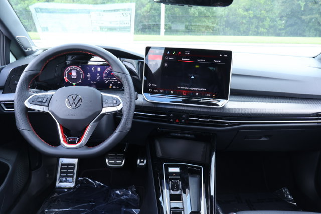 New 2026 Volkswagen GTI SE FWD image 15