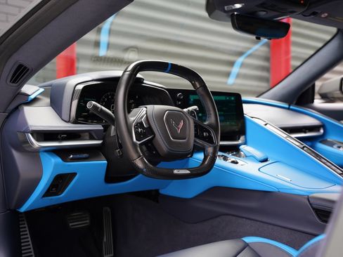 Used 2023 Chevrolet Corvette Z06 RWD image 17