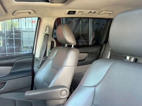 Used 2015 Honda Odyssey EX-L image 11