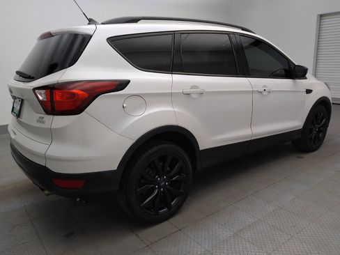 Used 2019 Ford Escape SE FWD image 10