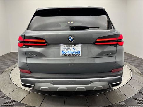 Used 2024 BMW X5 xDrive40i w/ Parking Assistance Package AWD/4WD image 15