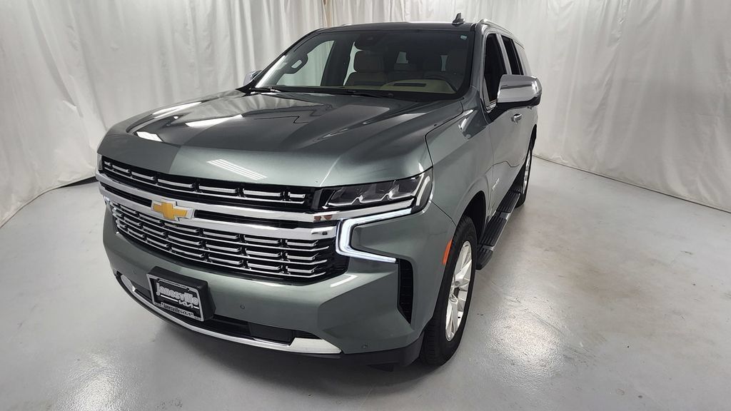 Used 2024 Chevrolet Tahoe Premier AWD/4WD image 7