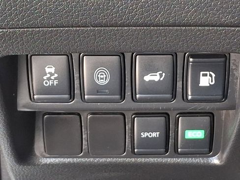 Certified 2020 Nissan Rogue SV image 25