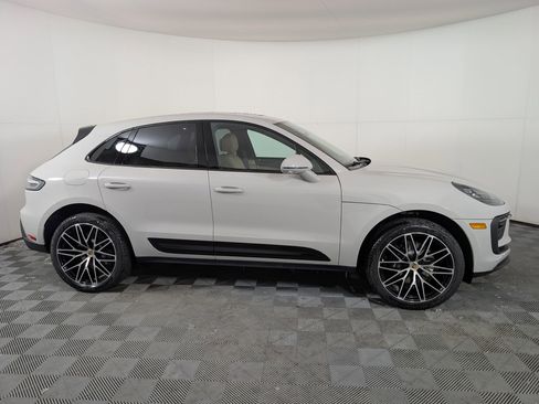 New 2026 Porsche Macan image 9