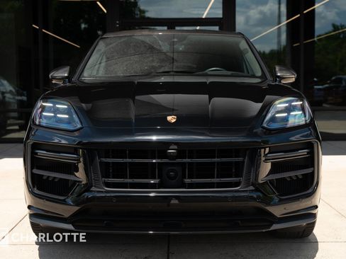 Used 2024 Porsche Cayenne Turbo GT AWD/4WD image 5