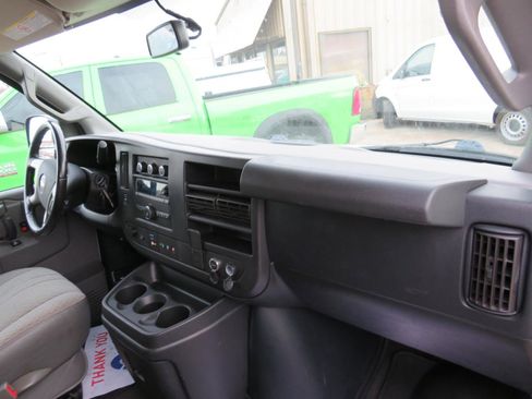 Used 2018 Chevrolet Express 3500 LT w/ LT Preferred Equipment Group RWD image 20