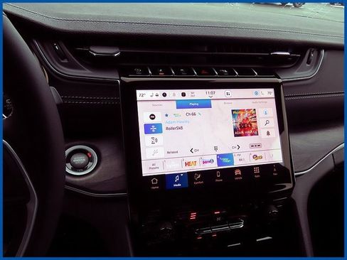 New 2025 Jeep Grand Cherokee Limited image 16