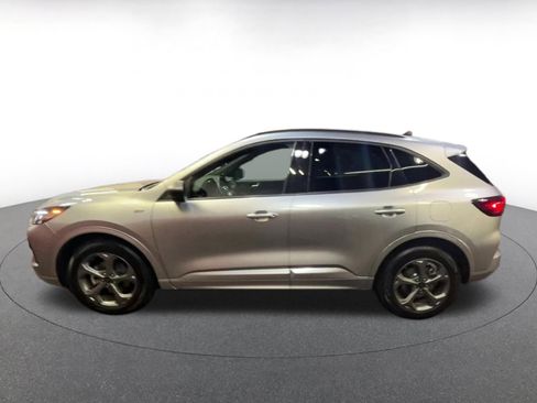 Used 2024 Ford Escape ST-Line image 9