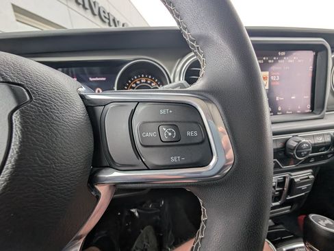 Used 2023 Jeep Wrangler Sahara image 21