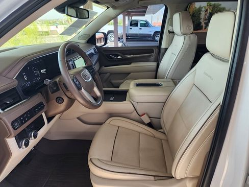 Used 2023 GMC Yukon Denali w/ LPO, Floor Liner Package RWD image 30