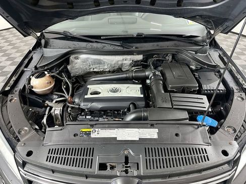 Used 2013 Volkswagen Tiguan SE image 29
