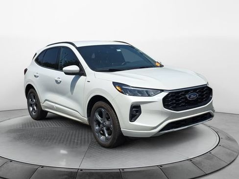 Used 2024 Ford Escape ST-Line Select AWD/4WD image 4